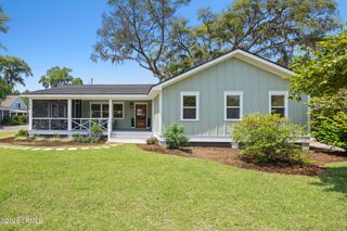 1613 Madrid Avenue, Port Royal, SC 29935