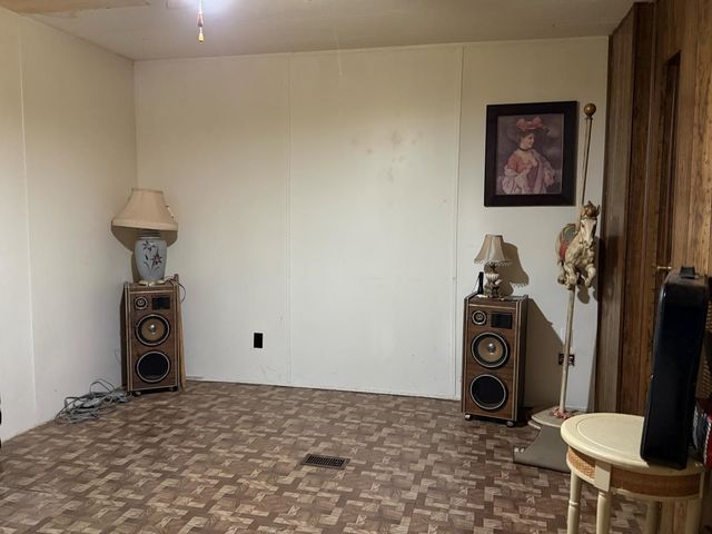 637 Hwy 63, Williford, AR 72482