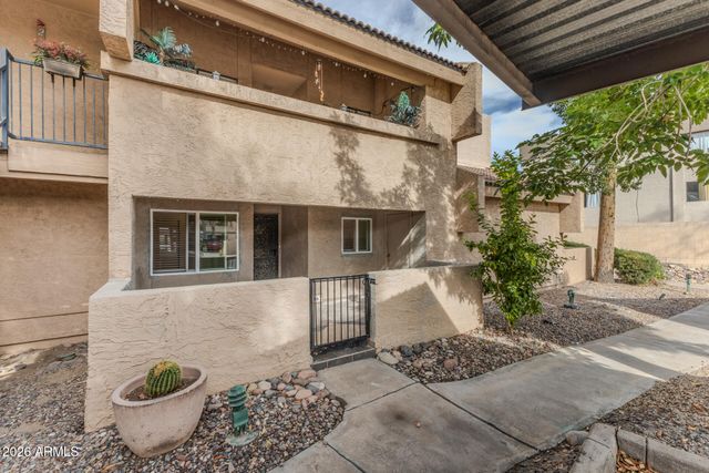 10828 N BILTMORE Drive 162, Phoenix, AZ 85029