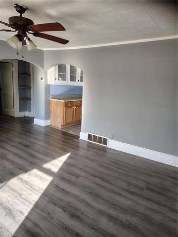 110 Walden Lane, Ararat, NC 27007