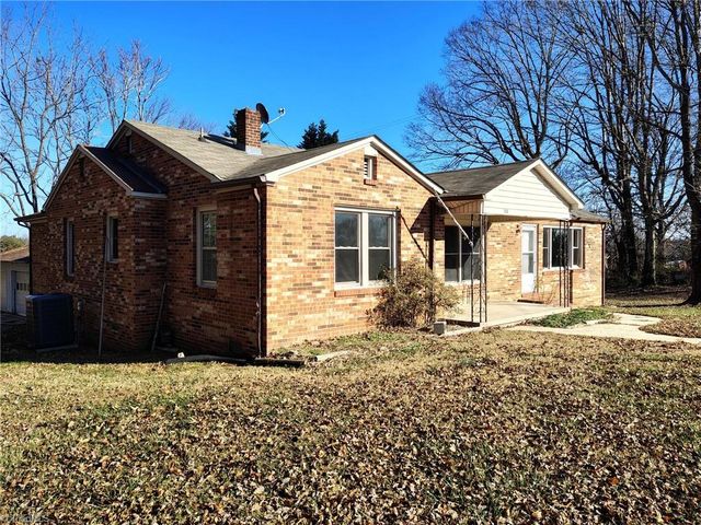 110 Walden Lane, Ararat, NC 27007