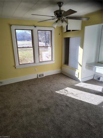 110 Walden Lane, Ararat, NC 27007