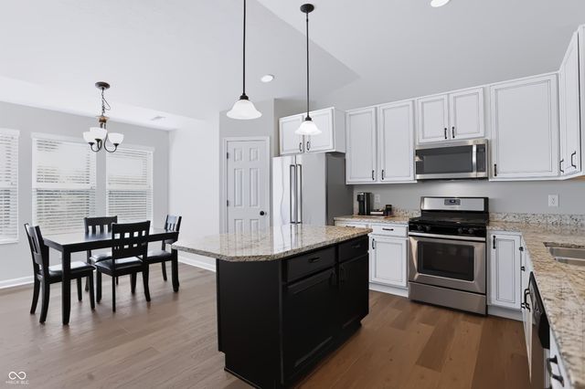 17207 Falkland Drive, Westfield, IN 46074