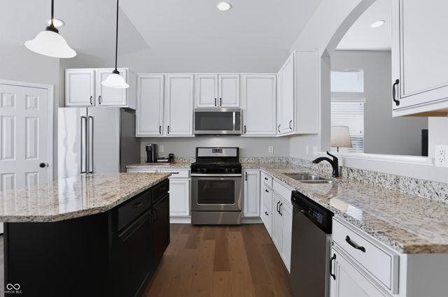 17207 Falkland Drive, Westfield, IN 46074