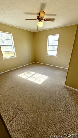 803 Avenue H, Sinton, TX 78387