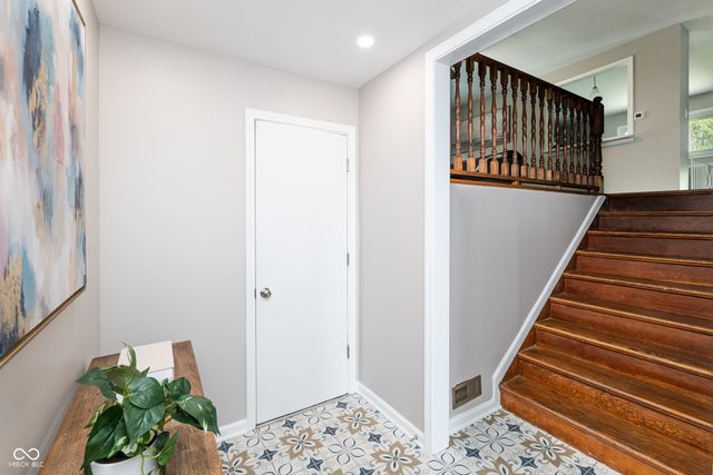 6824 Sargent Road, Indianapolis, IN 46256