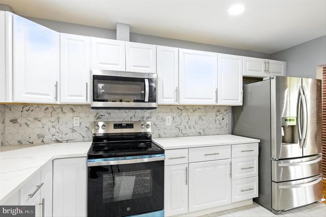 3126 RICES LN, Baltimore, MD 21244