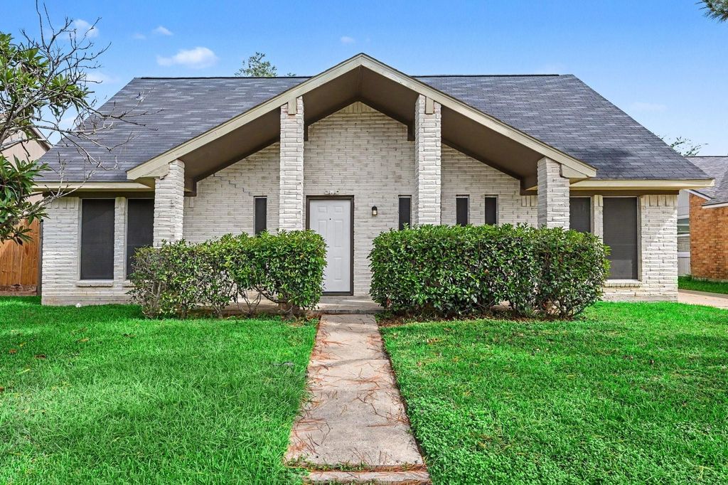 6839 Blue Ridge Drive, Richmond, TX 77469