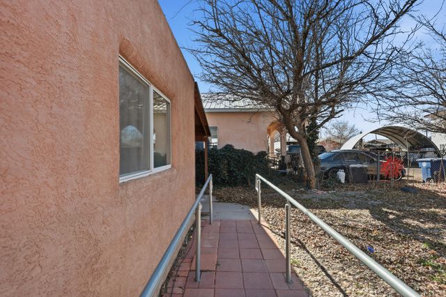 2428 William Street SE, Albuquerque, NM 87102