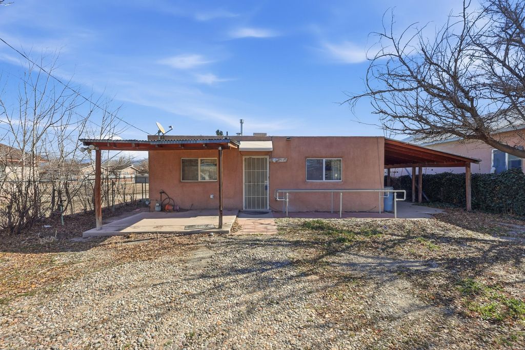 2428 William Street SE, Albuquerque, NM 87102