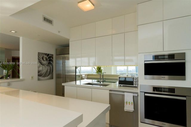 4775 Collins Avenue 3203, Miami Beach, FL 33140