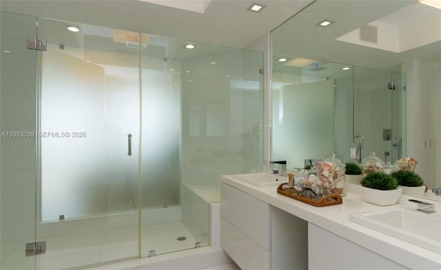 4775 Collins Avenue 3203, Miami Beach, FL 33140
