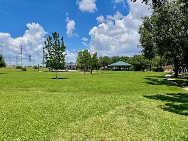 2718 Great Lakes Avenue, Sugar Land, TX 77479