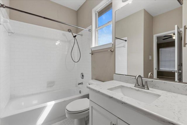 3300 Forest Creek DR 47, Round Rock, TX 78664