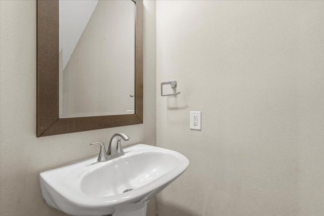 3300 Forest Creek DR 47, Round Rock, TX 78664