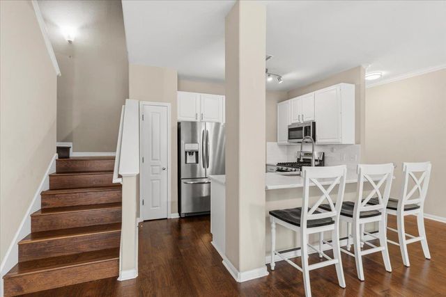 3300 Forest Creek DR 47, Round Rock, TX 78664