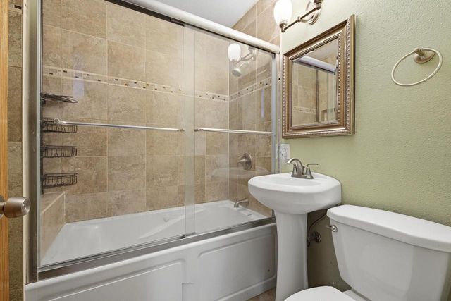 4339 S 49th STREET, Greenfield, WI 53220