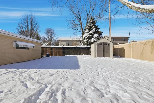 4339 S 49th STREET, Greenfield, WI 53220