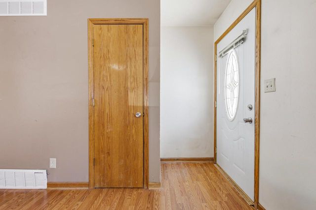 4339 S 49th STREET, Greenfield, WI 53220