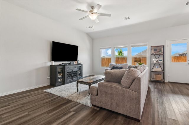 223 Fieldstone Drive, Melissa, TX 75454