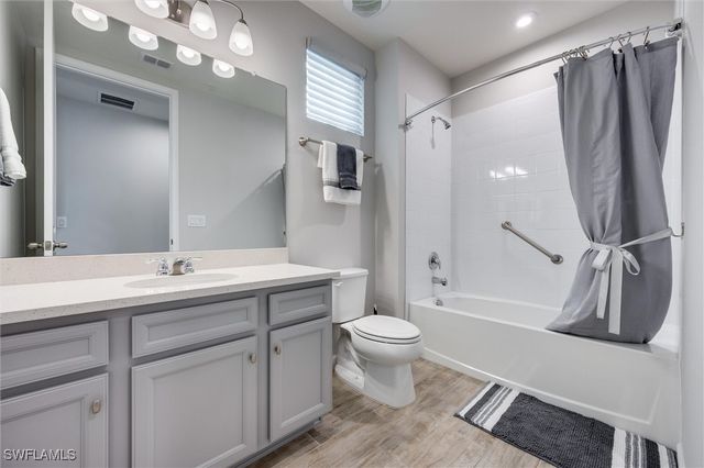 4607 Arboretum CIR 103, Naples, FL 34112