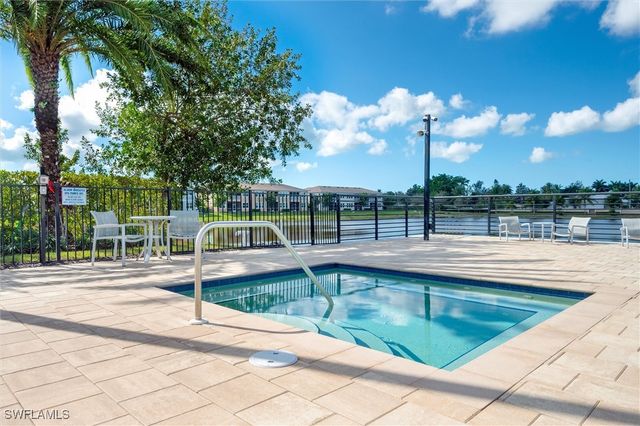 4607 Arboretum CIR 103, Naples, FL 34112