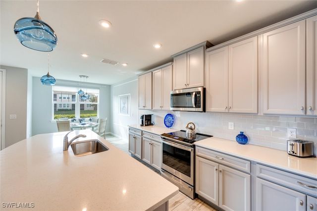 4607 Arboretum CIR 103, Naples, FL 34112