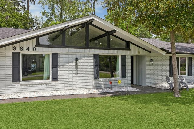 9840 Warwana Road, Houston, TX 77080