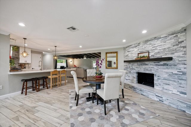 9840 Warwana Road, Houston, TX 77080