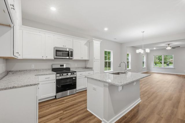 1300 Kentucky Street, Darien, GA 31305