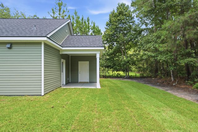 1300 Kentucky Street, Darien, GA 31305