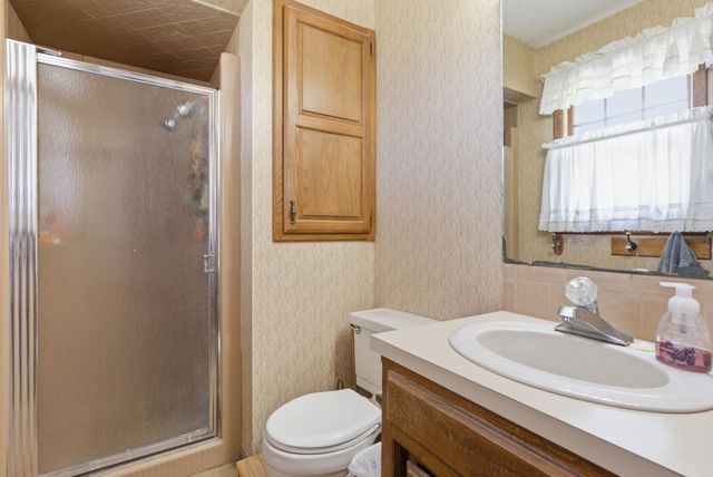 5743 N Charles St, Wichita, KS 67204