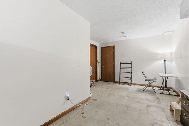 5743 N Charles St, Wichita, KS 67204