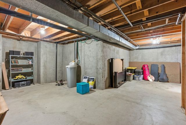 5743 N Charles St, Wichita, KS 67204