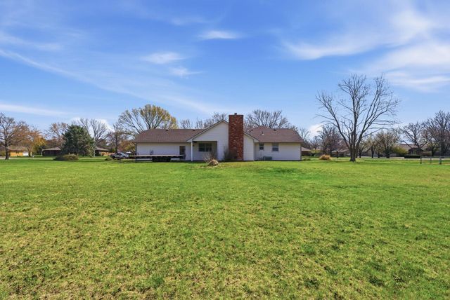 5743 N Charles St, Wichita, KS 67204