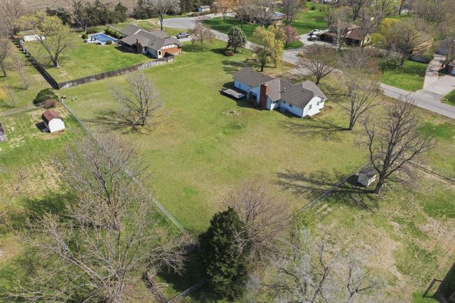 5743 N Charles St, Wichita, KS 67204