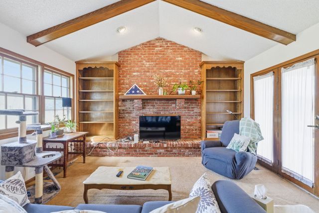 5743 N Charles St, Wichita, KS 67204