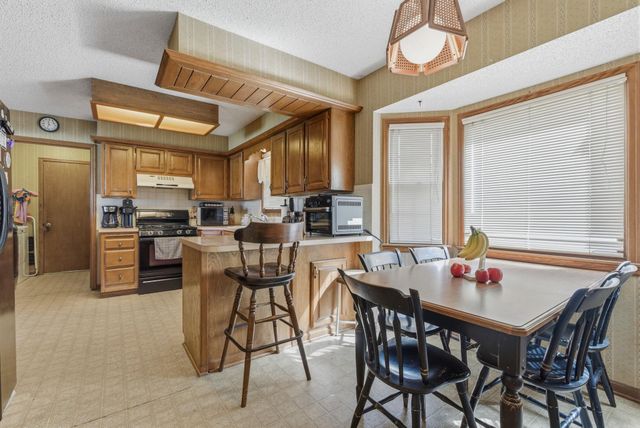 5743 N Charles St, Wichita, KS 67204