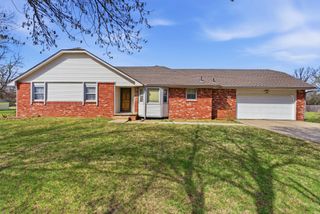 5743 N Charles St, Wichita, KS 67204