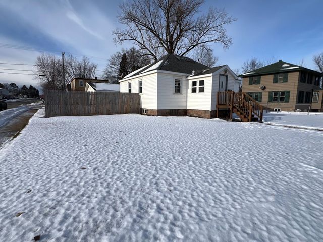 3621 1st Avenue, Hibbing, MN 55746