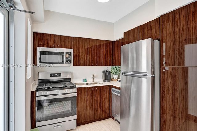 1415 16th St 2, Miami Beach, FL 33139