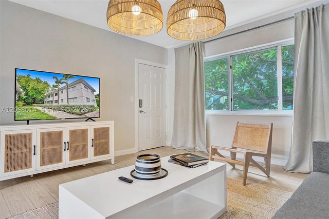 1415 16th St 2, Miami Beach, FL 33139