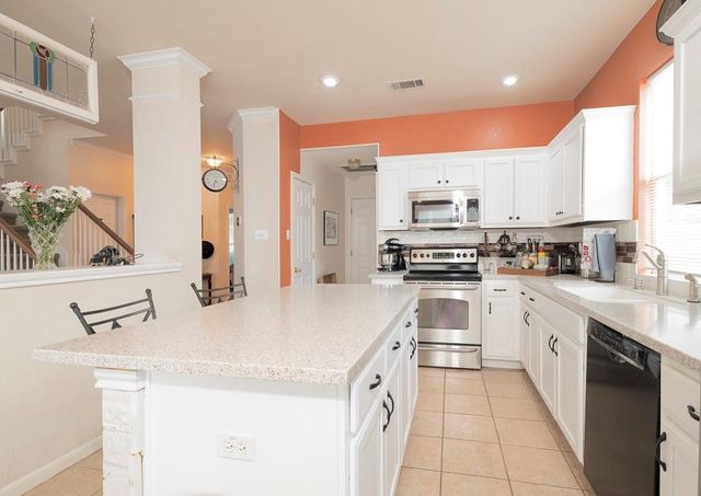 232 Village Commons BLVD, Georgetown, TX 78633