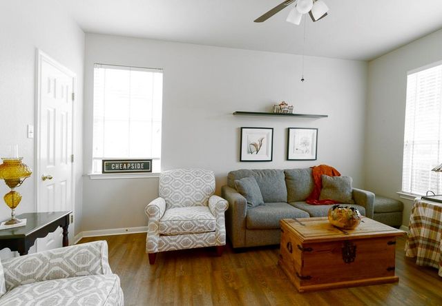 232 Village Commons BLVD, Georgetown, TX 78633