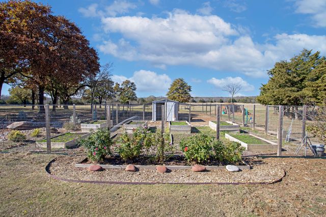 16146 FM 372, Valley View, TX 76272