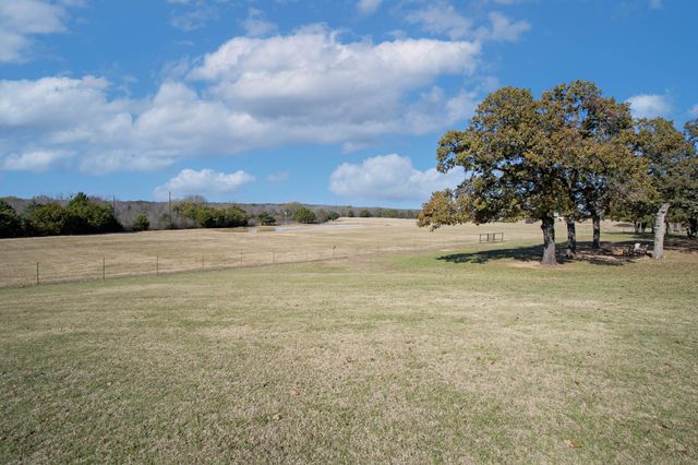 16146 FM 372, Valley View, TX 76272