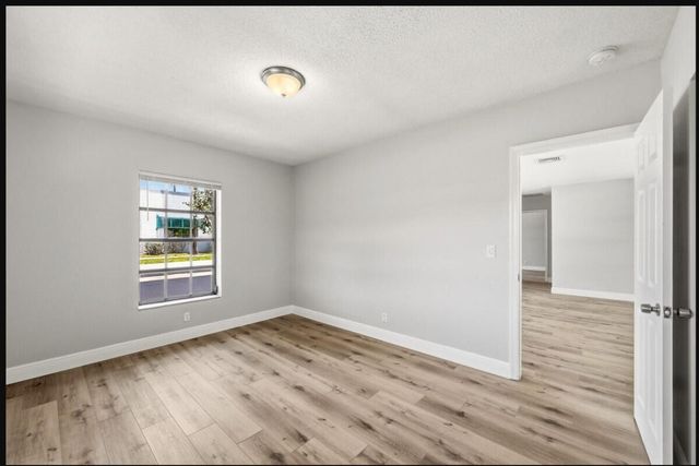 8 NE 9th Avenue, Deerfield Beach, FL 33441