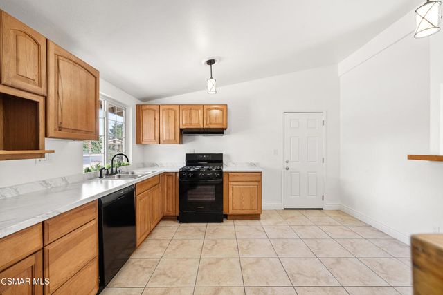 1005 Sheffield Place, Thousand Oaks, CA 91360