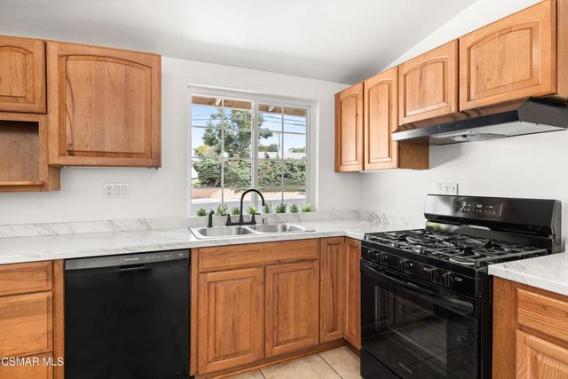 1005 Sheffield Place, Thousand Oaks, CA 91360