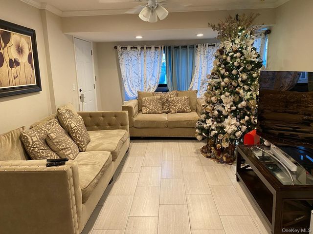 7 1st Avenue Lower, East Rockaway, NY 11518
